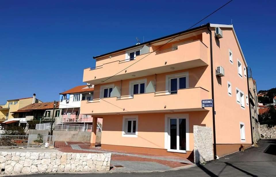 Apartments & Rooms Krecak Sibenik Exterior photo